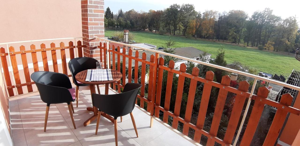 Three Apartment Františkovy Lázně Zewnętrze zdjęcie